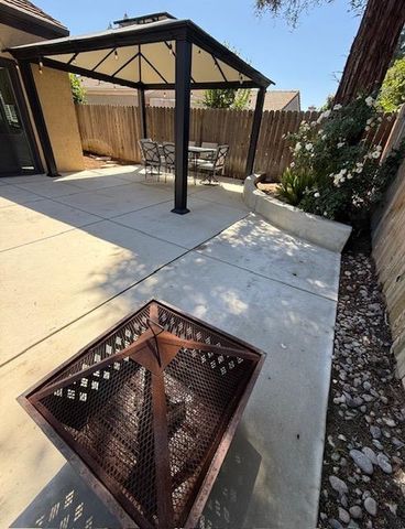2368 E El Paso Avenue, Fresno, CA 93720