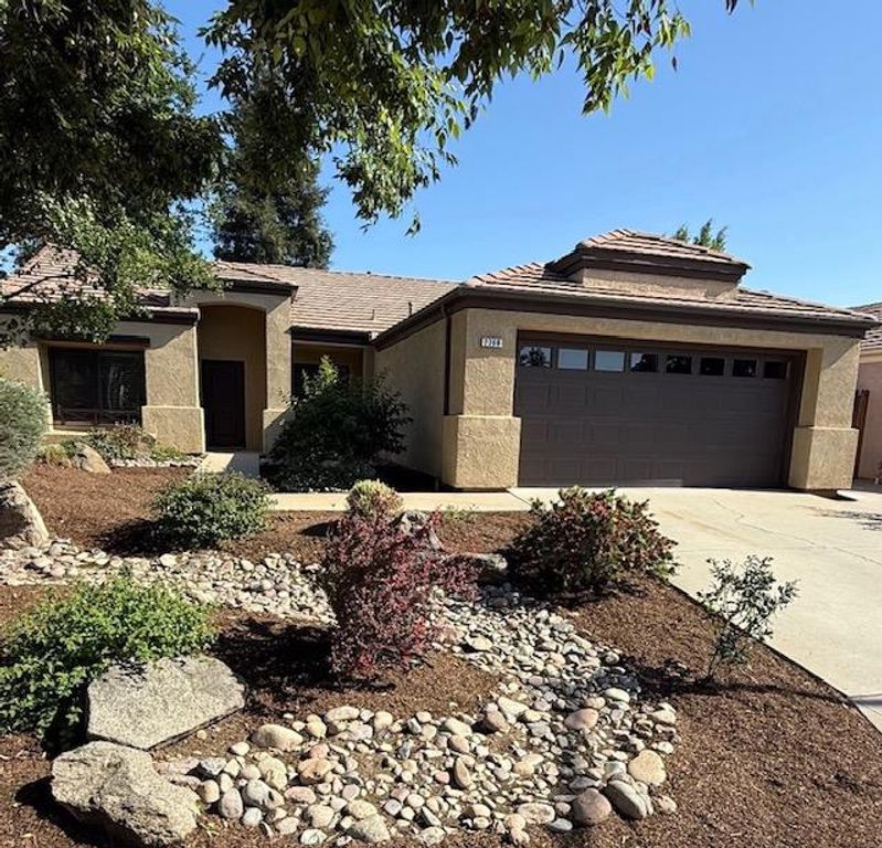 2368 E El Paso Avenue, Fresno, CA 93720