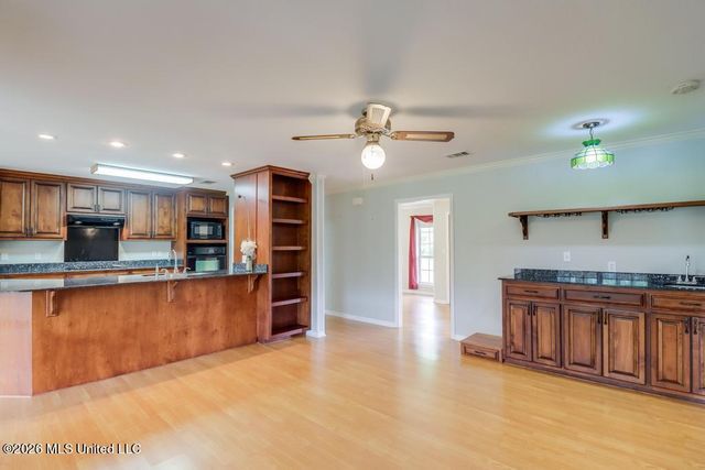 14101 Lemoyne Boulevard, Biloxi, MS 39532
