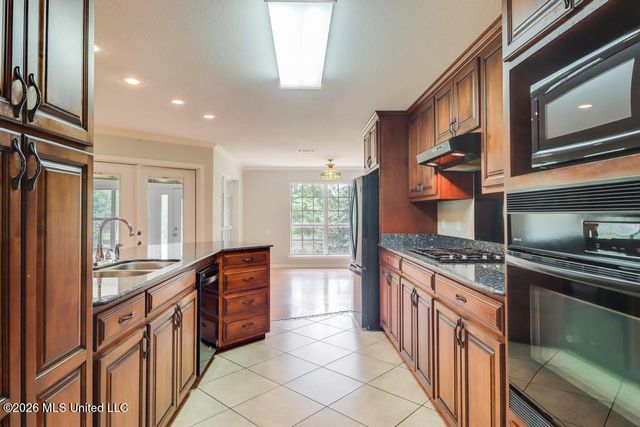 14101 Lemoyne Boulevard, Biloxi, MS 39532