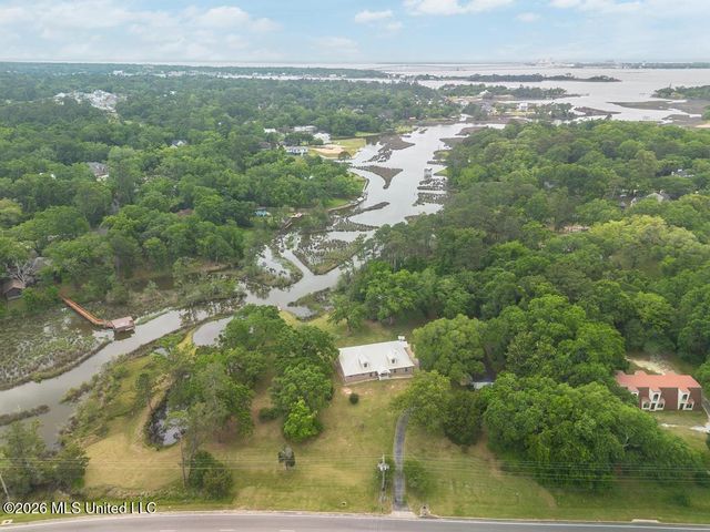 14101 Lemoyne Boulevard, Biloxi, MS 39532