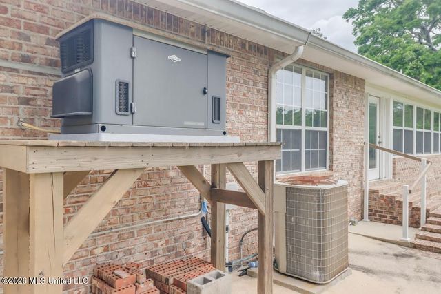 14101 Lemoyne Boulevard, Biloxi, MS 39532