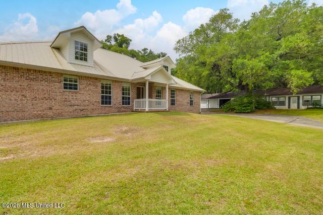 14101 Lemoyne Boulevard, Biloxi, MS 39532
