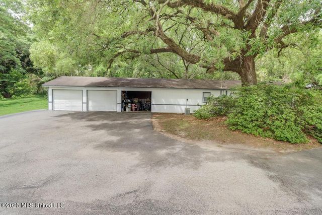 14101 Lemoyne Boulevard, Biloxi, MS 39532