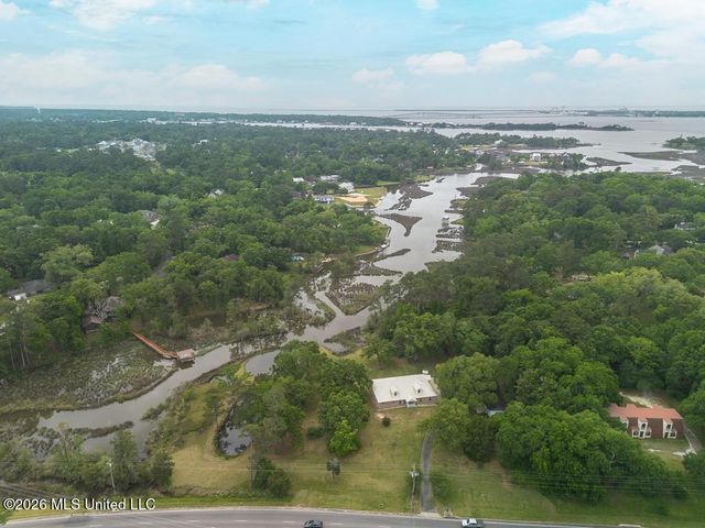 14101 Lemoyne Boulevard, Biloxi, MS 39532