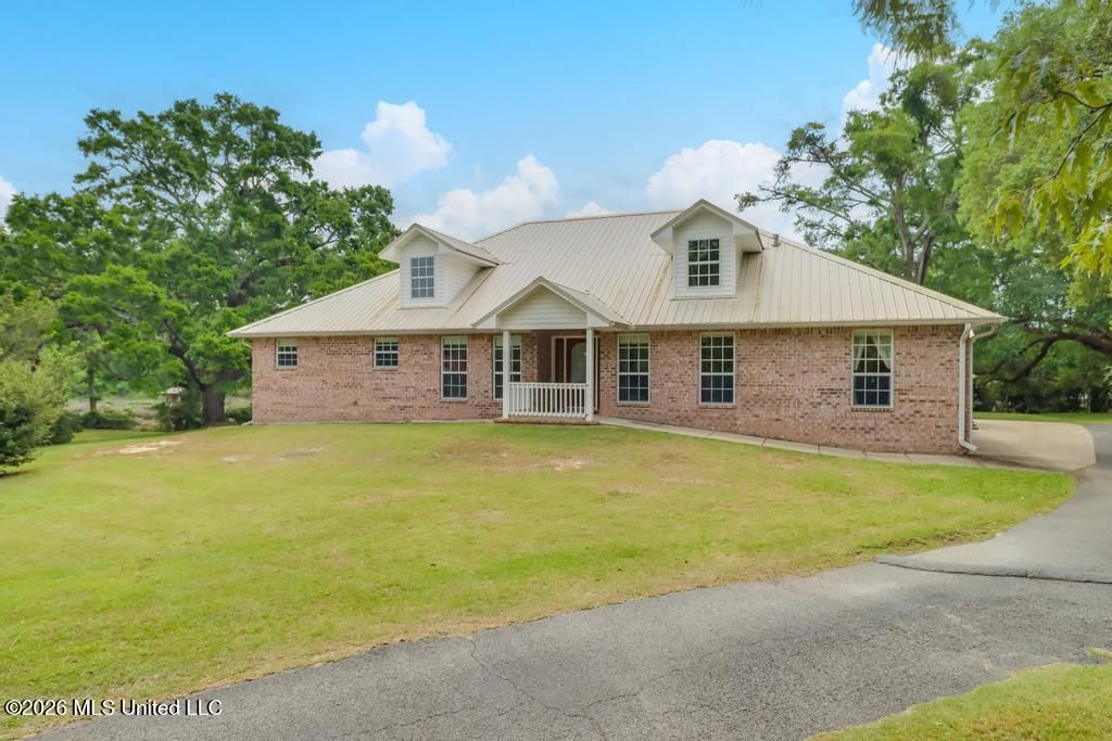 14101 Lemoyne Boulevard, Biloxi, MS 39532