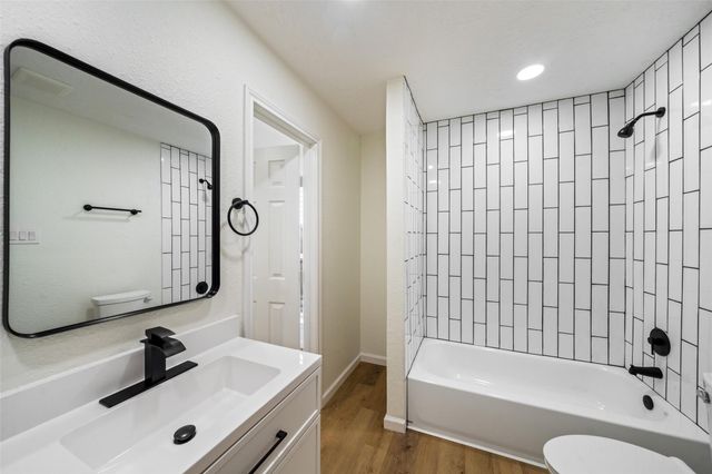 238 Point Clear Drive, Conroe, TX 77304