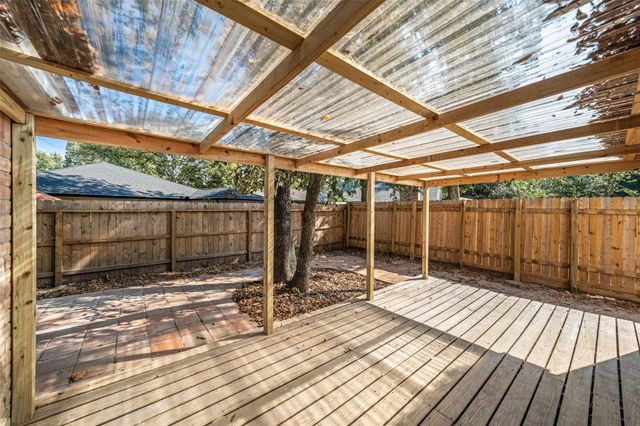 238 Point Clear Drive, Conroe, TX 77304