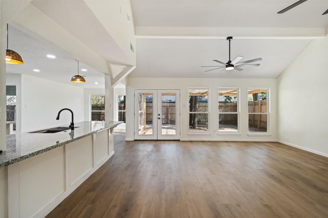 238 Point Clear Drive, Conroe, TX 77304