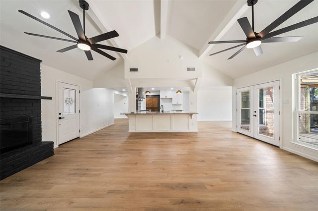 238 Point Clear Drive, Conroe, TX 77304