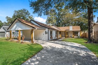 238 Point Clear Drive, Conroe, TX 77304