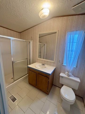 4200 Summers Lane UNIT 35, Klamath Falls, OR 97603