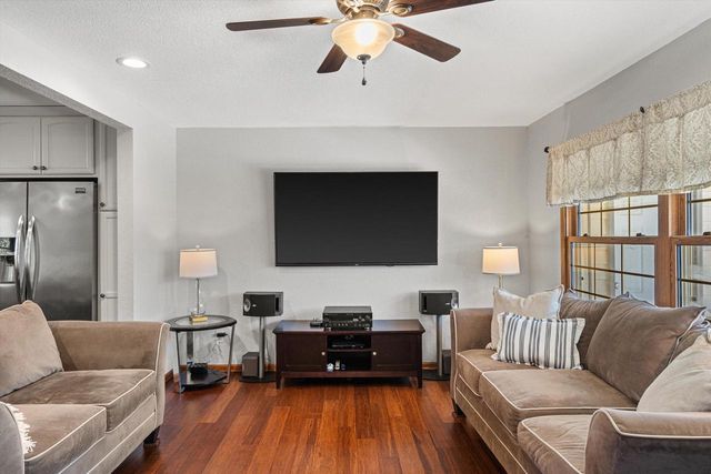 W137S6940 Clarendon PLACE, Muskego, WI 53150