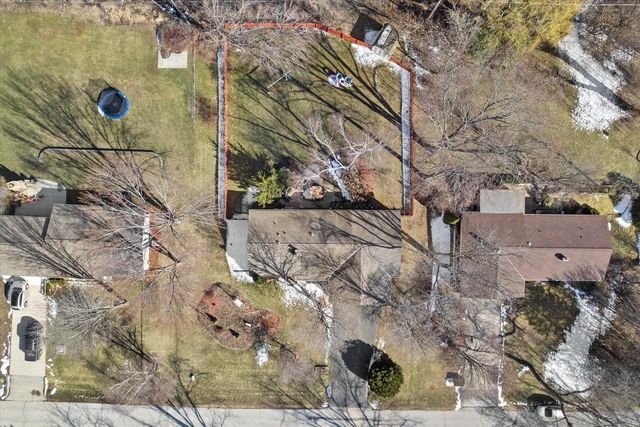 W137S6940 Clarendon PLACE, Muskego, WI 53150