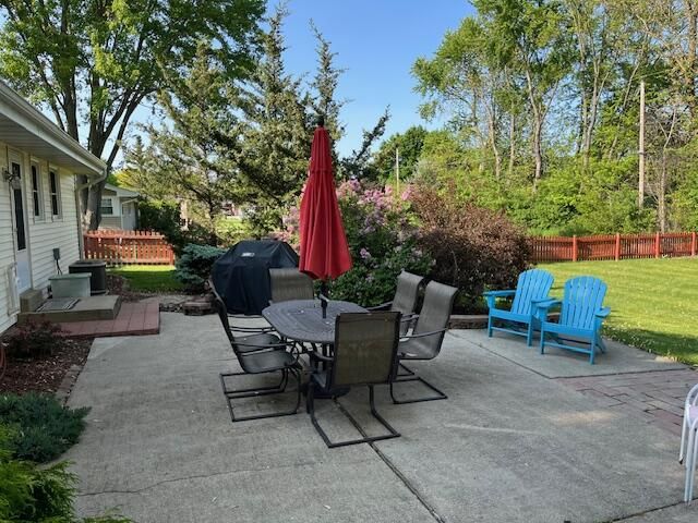 W137S6940 Clarendon PLACE, Muskego, WI 53150