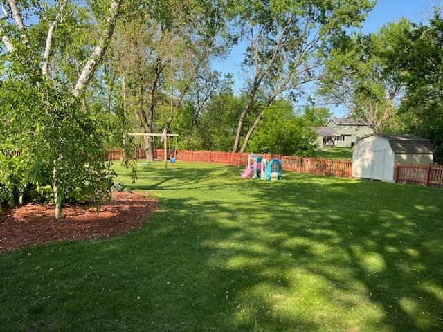 W137S6940 Clarendon PLACE, Muskego, WI 53150