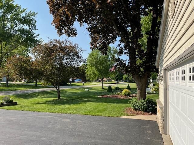 W137S6940 Clarendon PLACE, Muskego, WI 53150