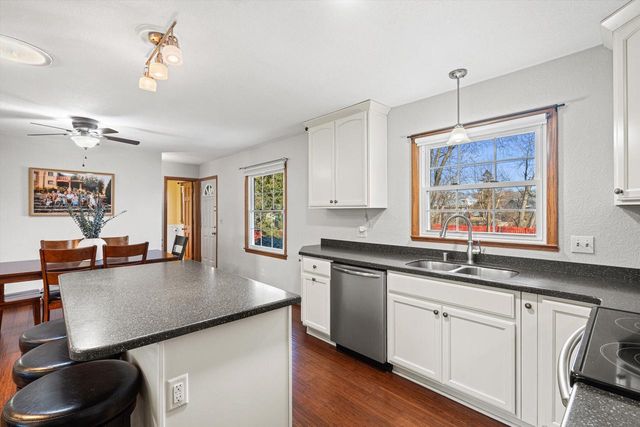 W137S6940 Clarendon PLACE, Muskego, WI 53150