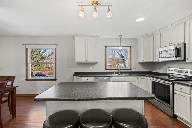 W137S6940 Clarendon PLACE, Muskego, WI 53150