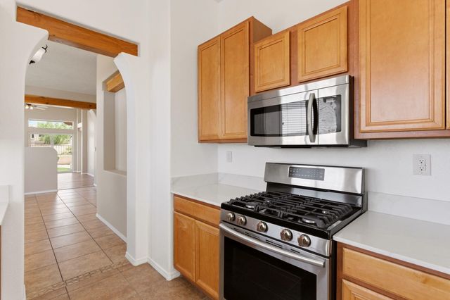 3416 Lockerbie Drive SE, Rio Rancho, NM 87124