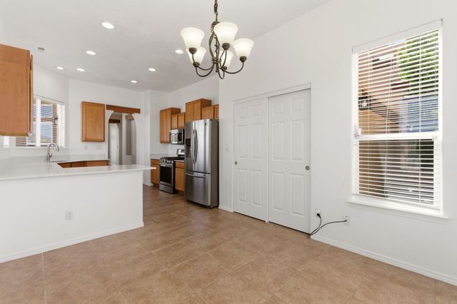 3416 Lockerbie Drive SE, Rio Rancho, NM 87124