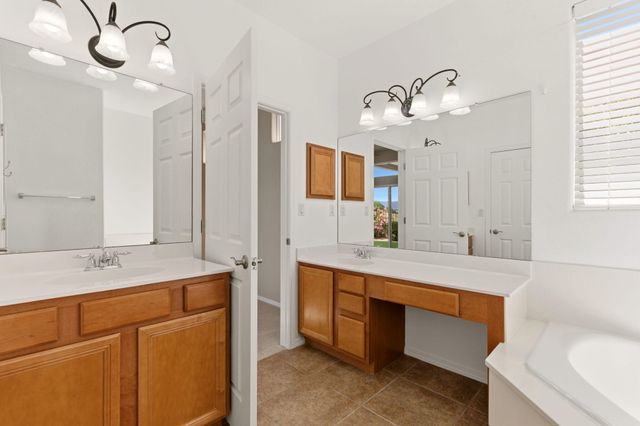 3416 Lockerbie Drive SE, Rio Rancho, NM 87124