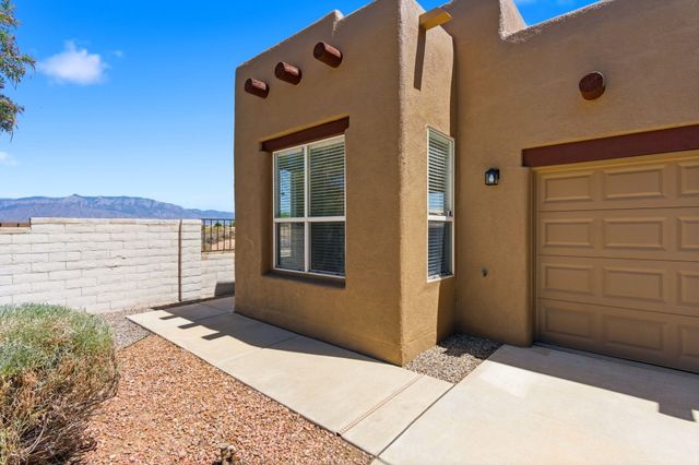 3416 Lockerbie Drive SE, Rio Rancho, NM 87124