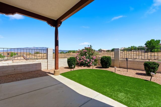 3416 Lockerbie Drive SE, Rio Rancho, NM 87124