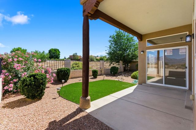 3416 Lockerbie Drive SE, Rio Rancho, NM 87124