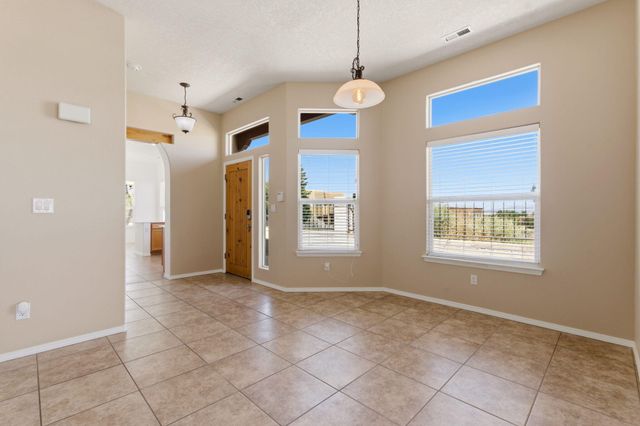 3416 Lockerbie Drive SE, Rio Rancho, NM 87124