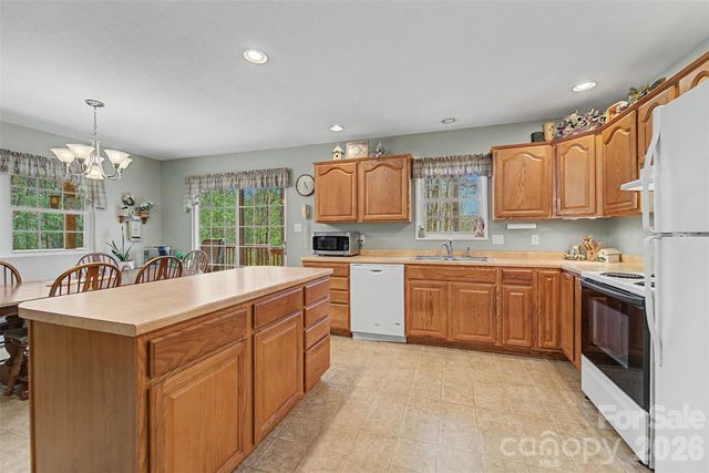201 Windcrest Ridge, Sylva, NC 28779