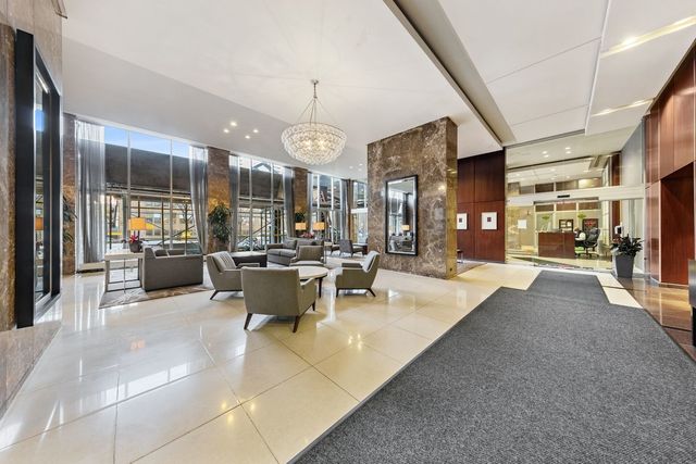 655 W Irving Park Road 1511, Chicago, IL 60613