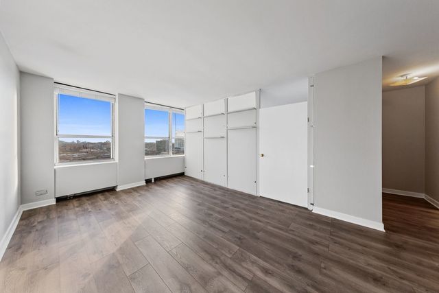 655 W Irving Park Road 1511, Chicago, IL 60613