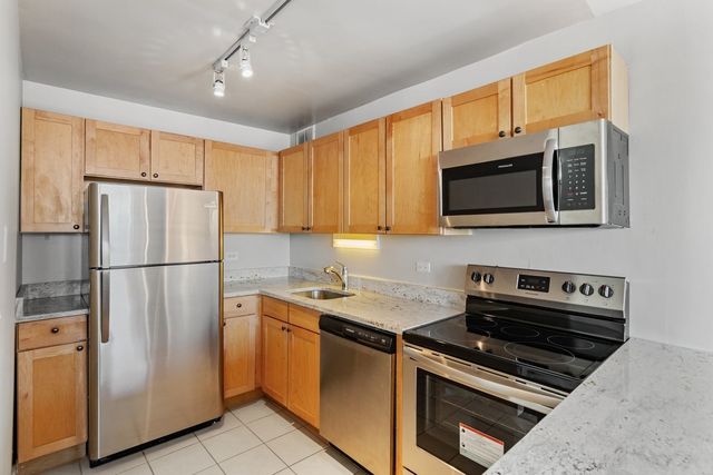 655 W Irving Park Road 1511, Chicago, IL 60613