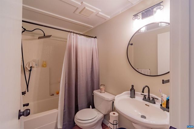 950 APPLE GROVE RD, Mineral, VA 23117