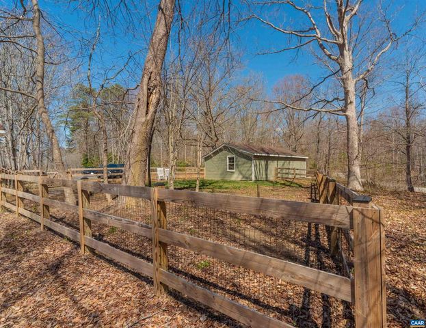 950 APPLE GROVE RD, Mineral, VA 23117