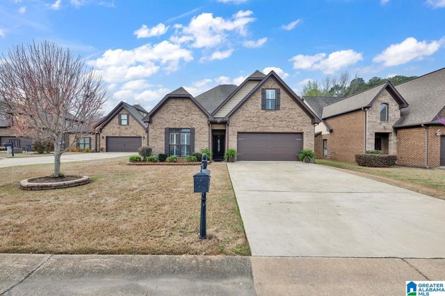 208 ENGLISH VILLAGE CIRCLE, Gardendale, AL 35071