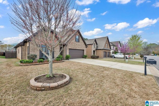 208 ENGLISH VILLAGE CIRCLE, Gardendale, AL 35071