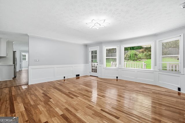 4040 Camaron Way, Snellville, GA 30039