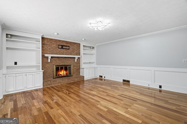 4040 Camaron Way, Snellville, GA 30039