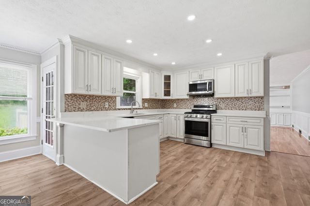 4040 Camaron Way, Snellville, GA 30039