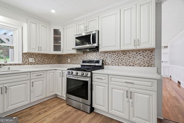 4040 Camaron Way, Snellville, GA 30039