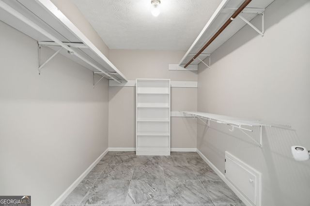 4040 Camaron Way, Snellville, GA 30039