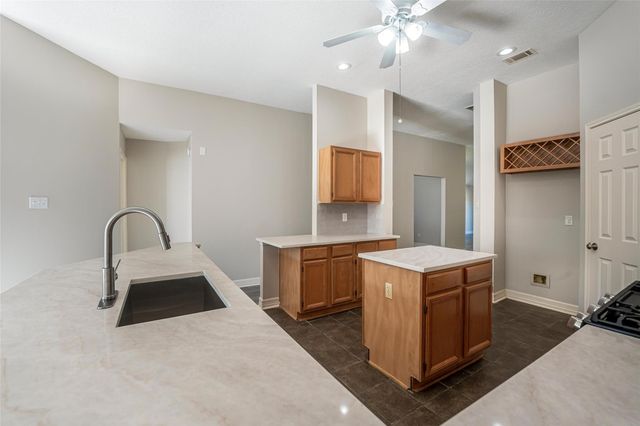 16007 Lakestone Drive, Tomball, TX 77377