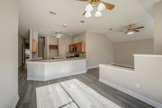 16007 Lakestone Drive, Tomball, TX 77377