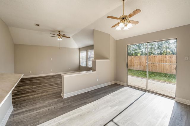 16007 Lakestone Drive, Tomball, TX 77377