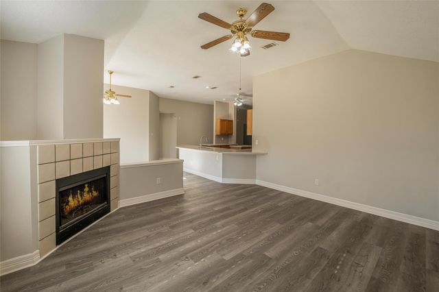 16007 Lakestone Drive, Tomball, TX 77377