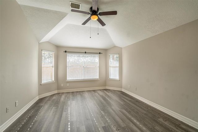 16007 Lakestone Drive, Tomball, TX 77377