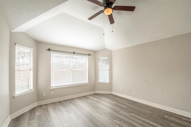 16007 Lakestone Drive, Tomball, TX 77377