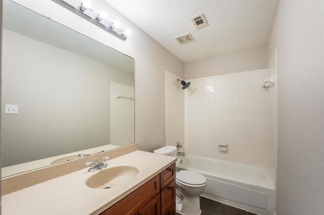 16007 Lakestone Drive, Tomball, TX 77377